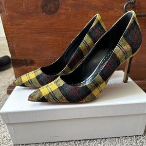 Manolo Blahnik Plaid Flannel Pointed Pumps